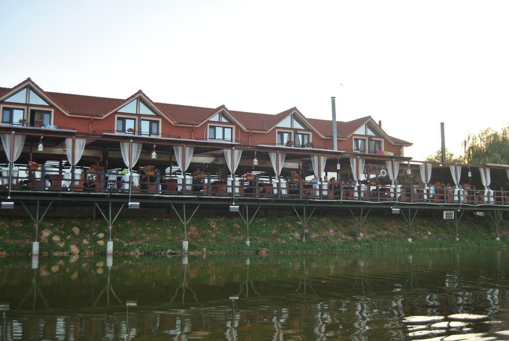 Lacul Racilor Olimp Exterior photo